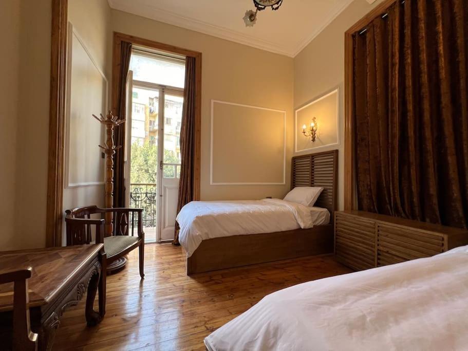 Authentic 3Br Apartment In Downtown, El Cairo Exterior foto