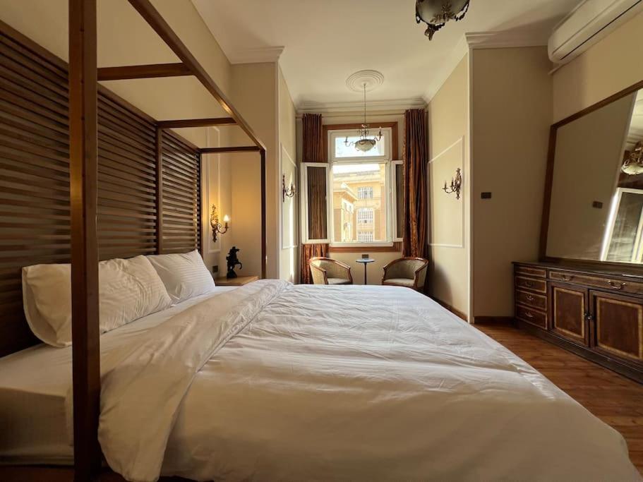 Authentic 3Br Apartment In Downtown, El Cairo Exterior foto
