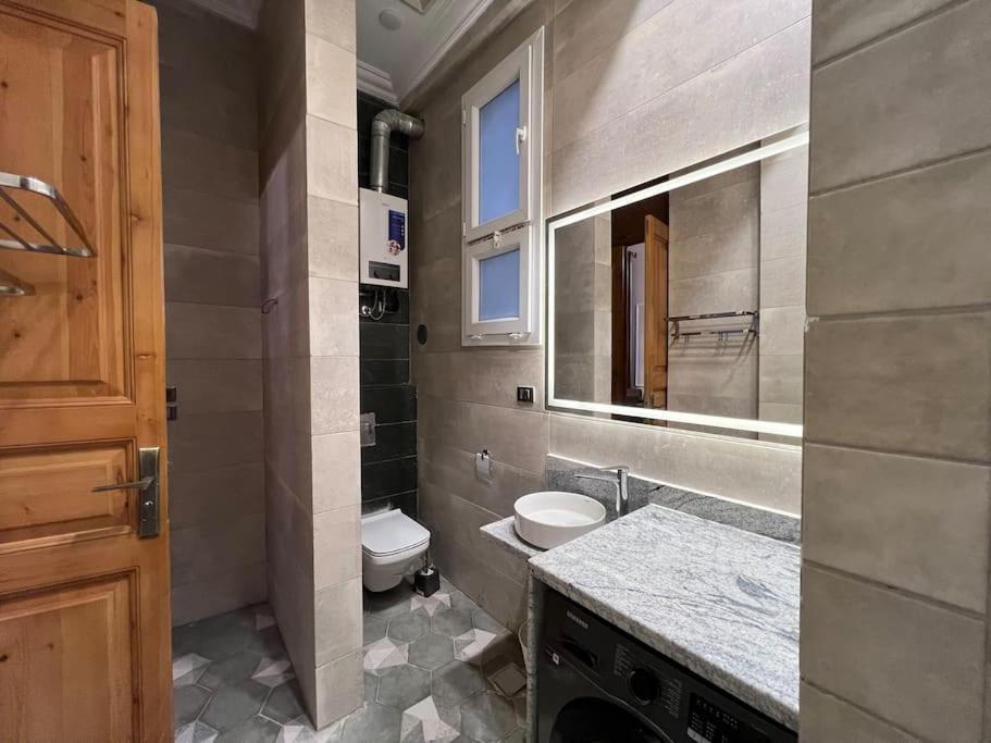 Authentic 3Br Apartment In Downtown, El Cairo Exterior foto